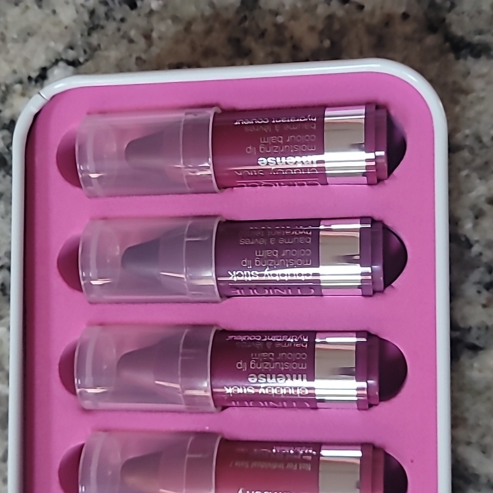 Clinique Chubbettes RARE Lip Set - Picture 10 of 16